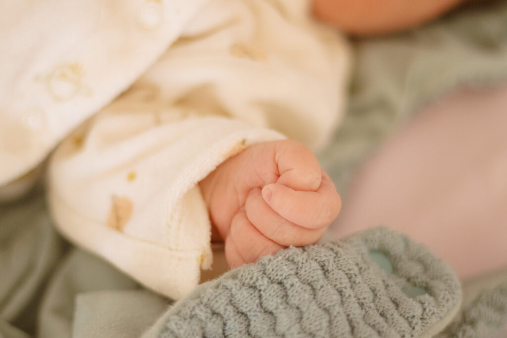 photographe-naissance-nouveau-né-orcines